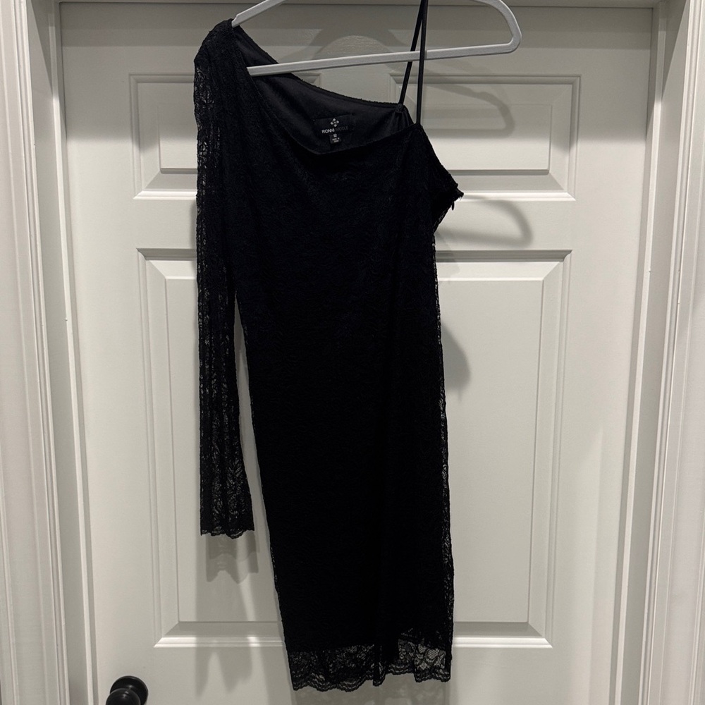 Ronni Nicole Black One-Shoulder Lace Dress